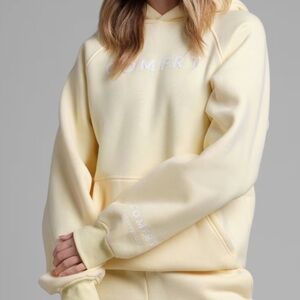 Comfrt Tranquil Hoodie Size Small New